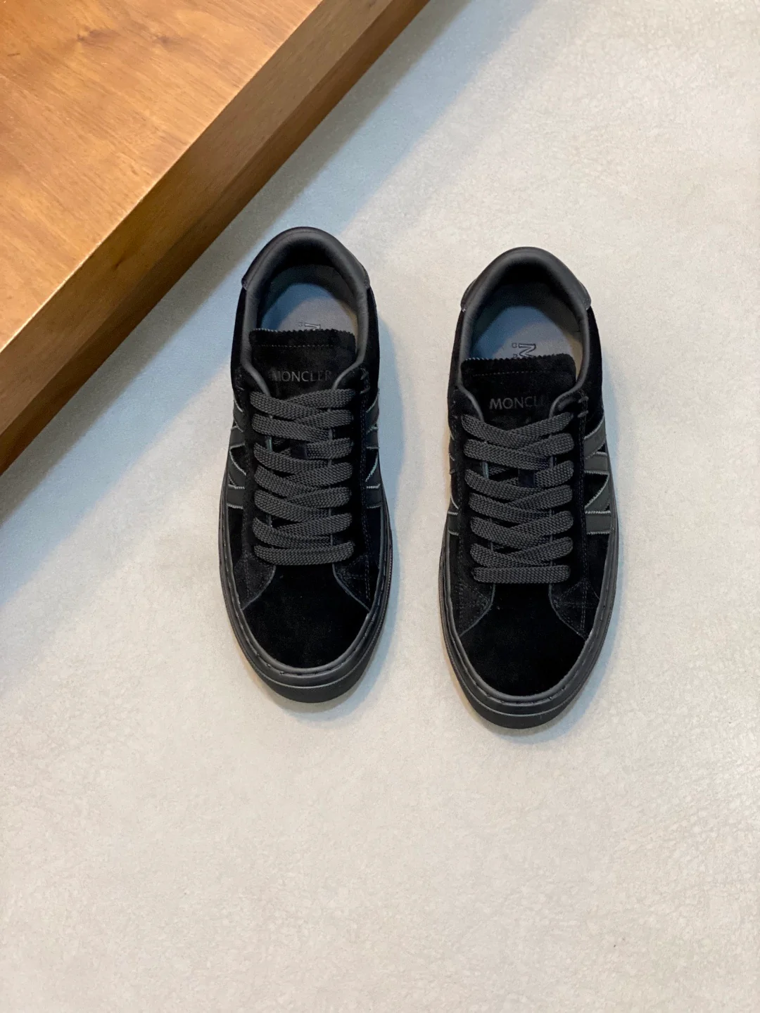 Mon low-top retro sneakers