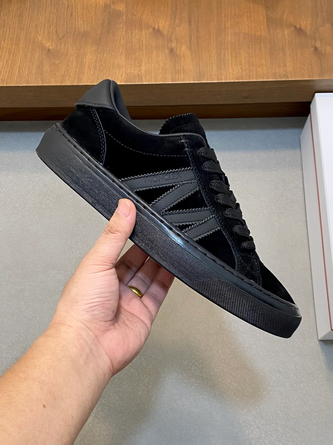 Mon low-top retro sneakers