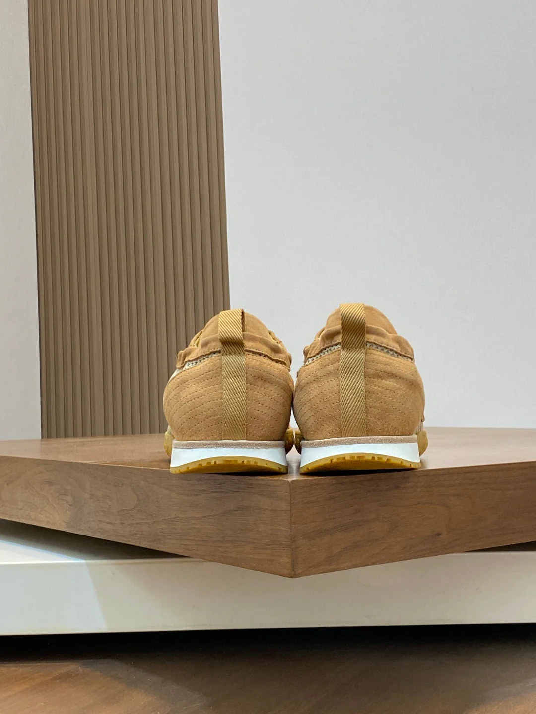 herm leather senaker