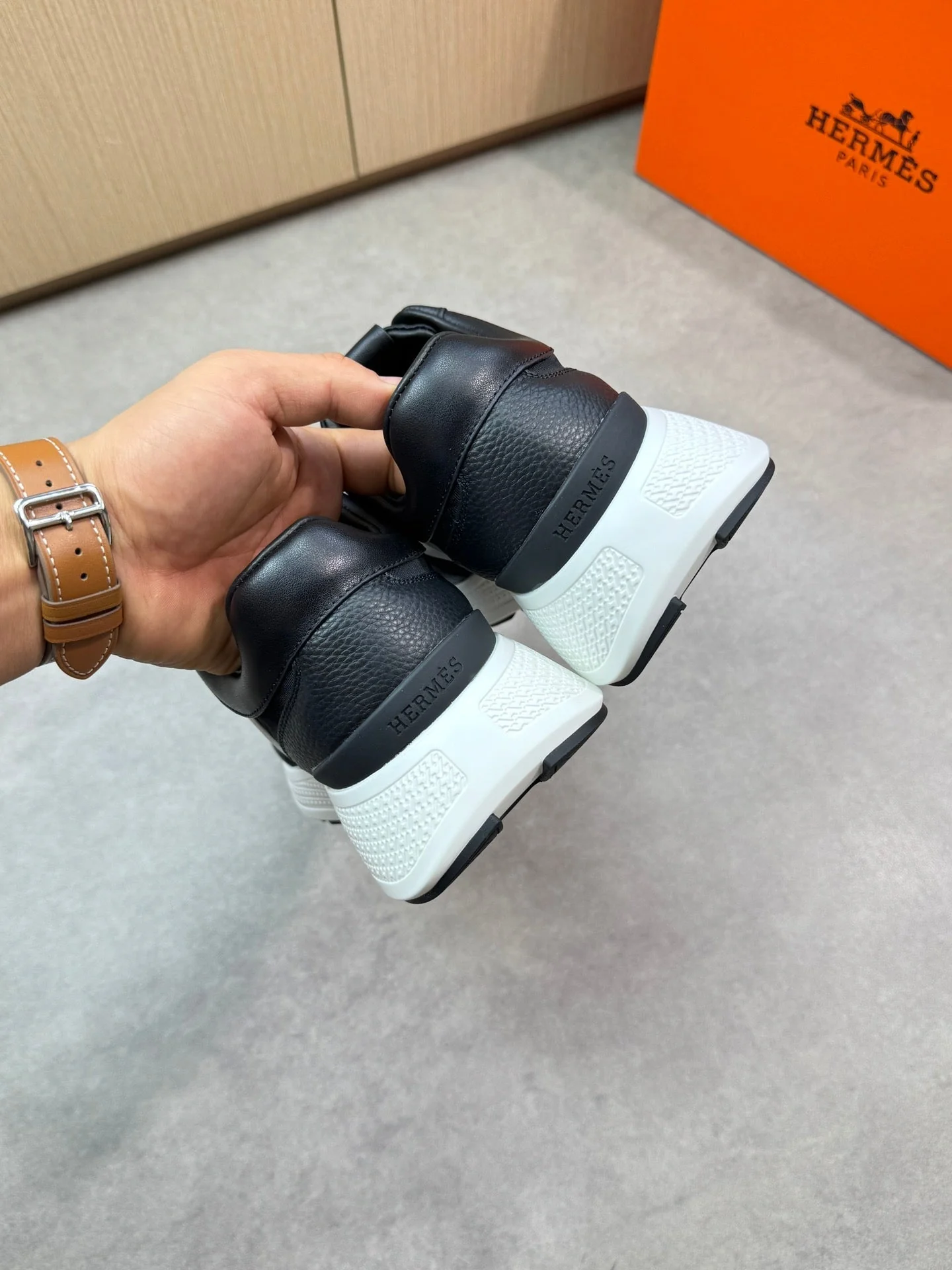 Herm leather sneaker