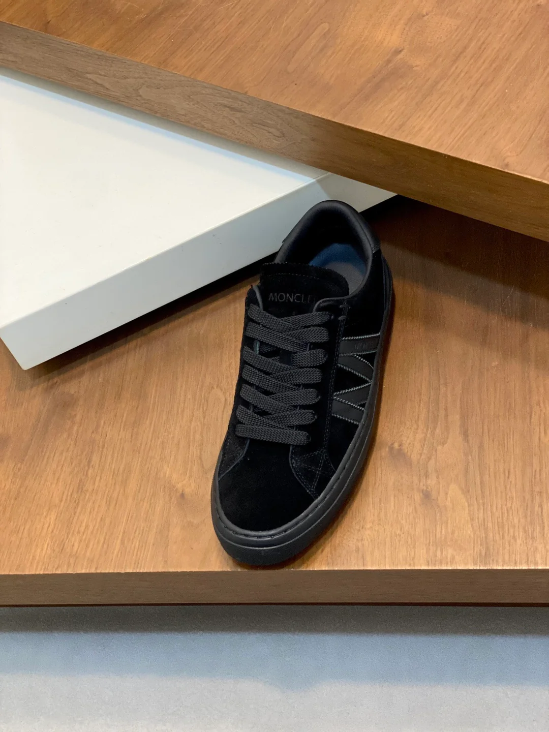 Mon low-top retro sneakers