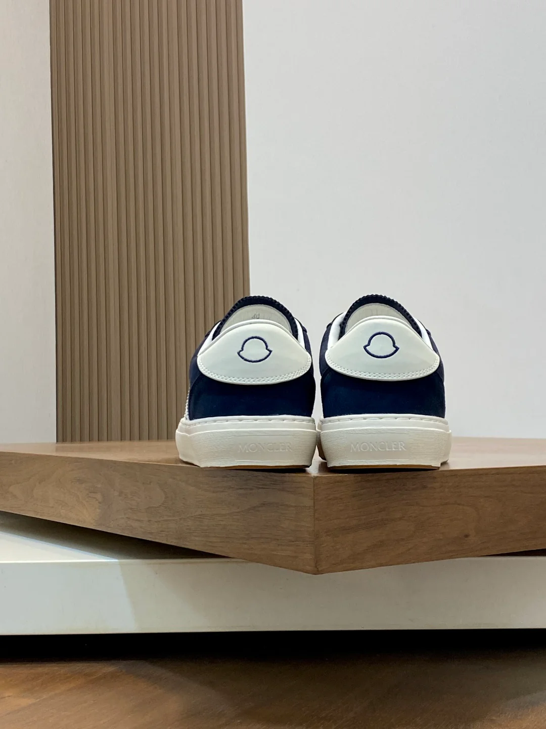 Mon low-top retro sneakers