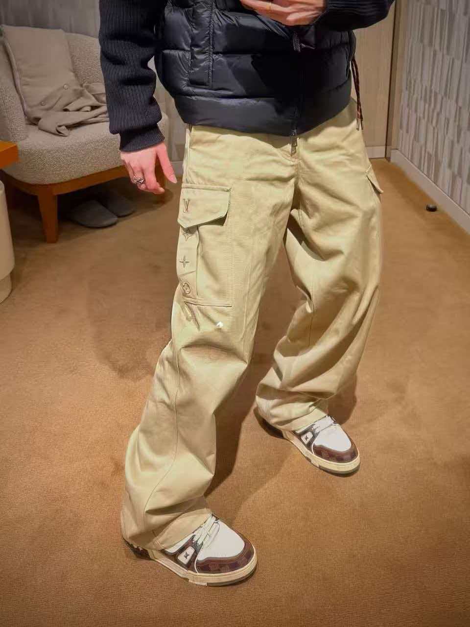 Louis embroidered pants